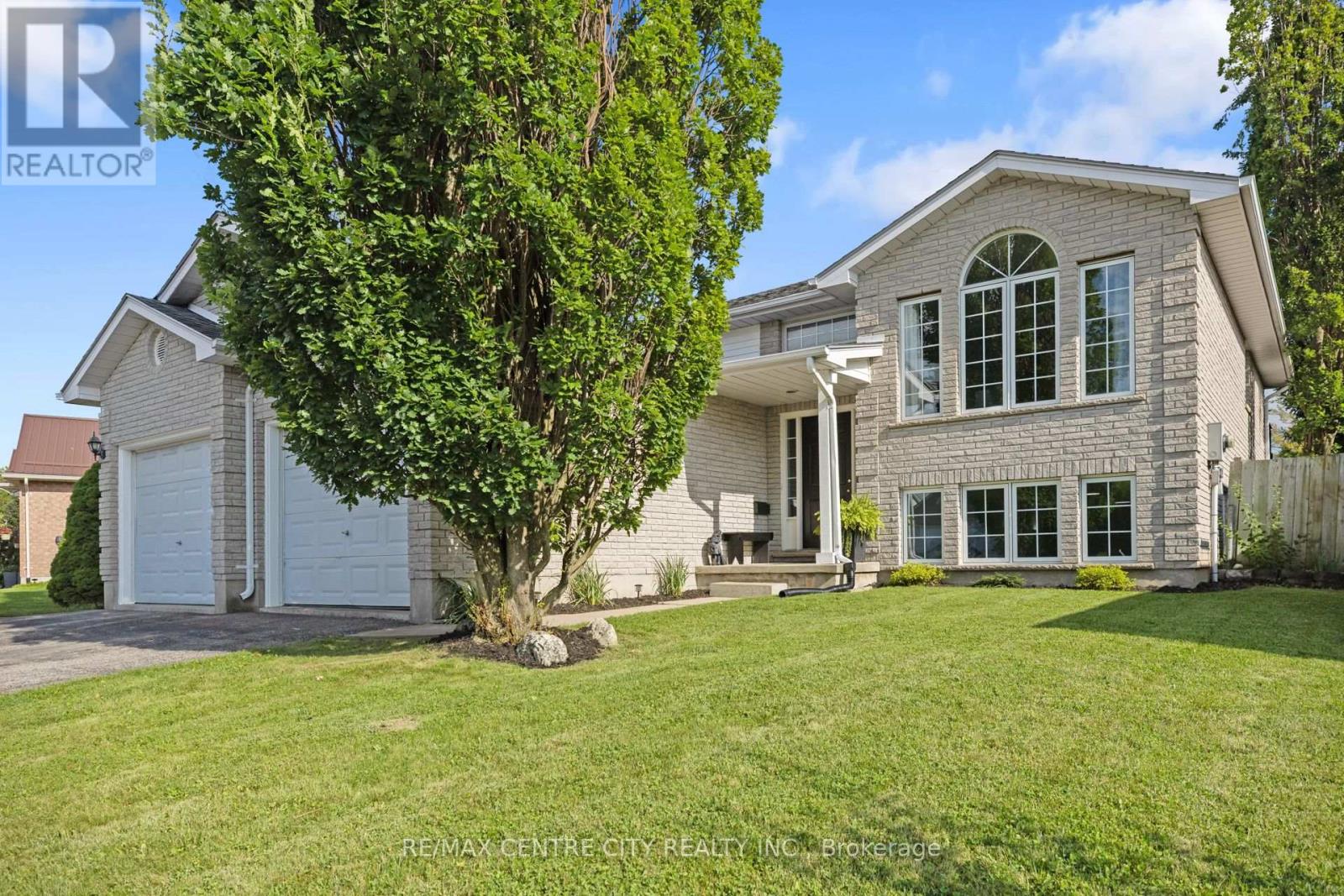 52 Donker Drive, St. Thomas, Ontario  N5P 4J1 - Photo 1 - X13713036