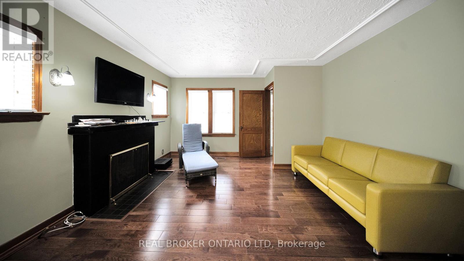 74 Sterling Street, London East, Ontario  N5Y 1Y7 - Photo 4 - X13713120