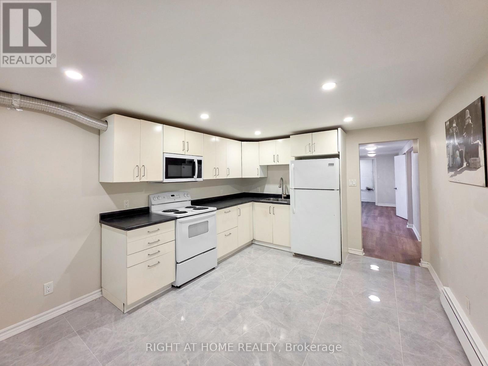 Lower - 708 Carnegie Avenue, Oshawa, Ontario L1G 4R6 - Photo 4 - E13712996