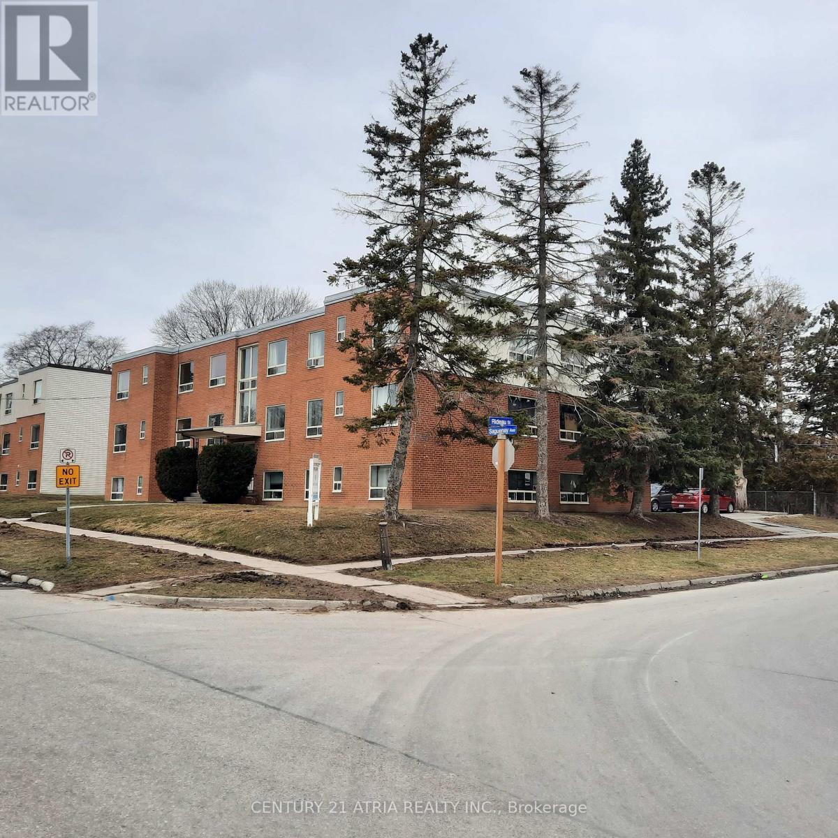 316 Saguenay Avenue, Oshawa, Ontario L1J 2N1 - Photo 10 - E13713026