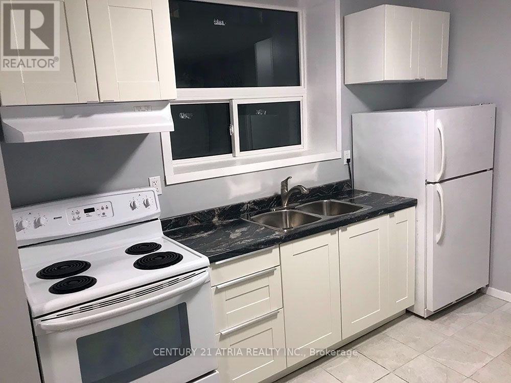 316 Saguenay Avenue, Oshawa, Ontario L1J 2N1 - Photo 2 - E13713026