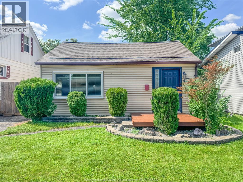2529 Alexis, Windsor, Ontario  N8W 3Z6 - Photo 2 - 26020722