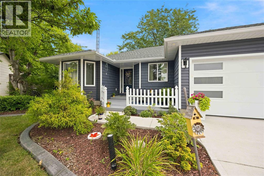 392 Julie Court, St Clair, Ontario  N0N 1G0 - Photo 3 - 26020812