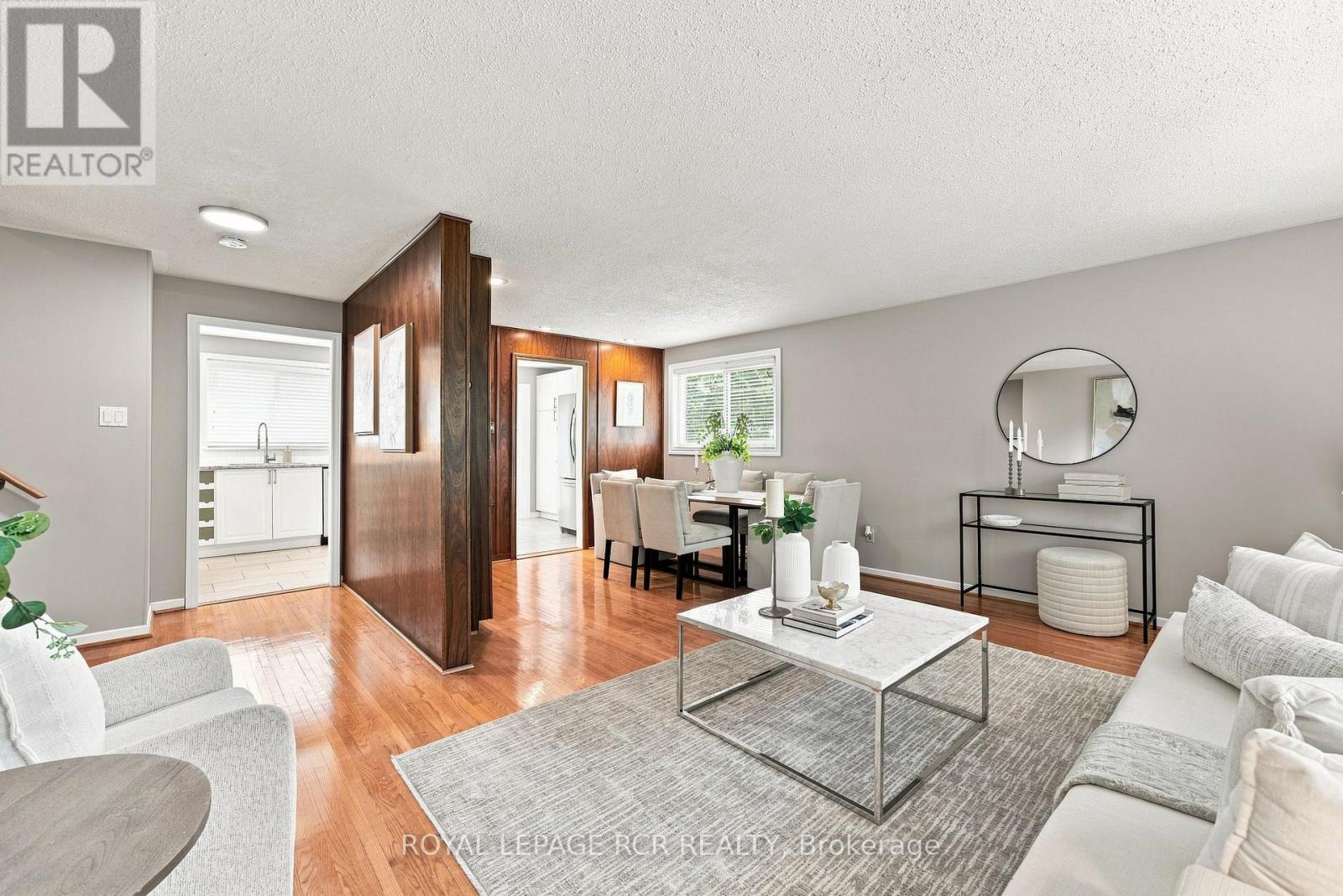 101 Hill Drive, Aurora, Ontario  L4G 3A9 - Photo 11 - N13713006