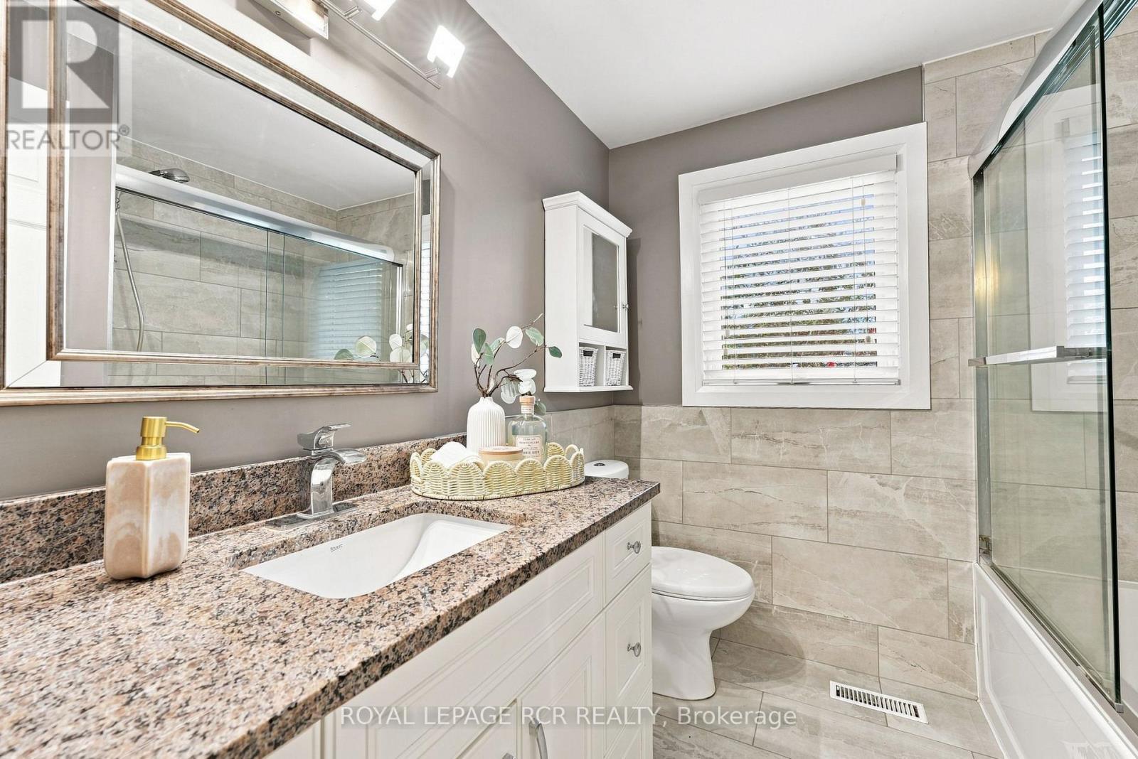 101 Hill Drive, Aurora, Ontario  L4G 3A9 - Photo 27 - N13713006