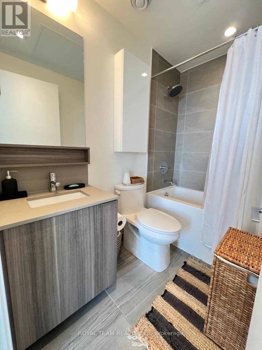 6001 - 898 Portage Parkway, Vaughan, Ontario L4K 0J1 - Photo 5 - N13713020