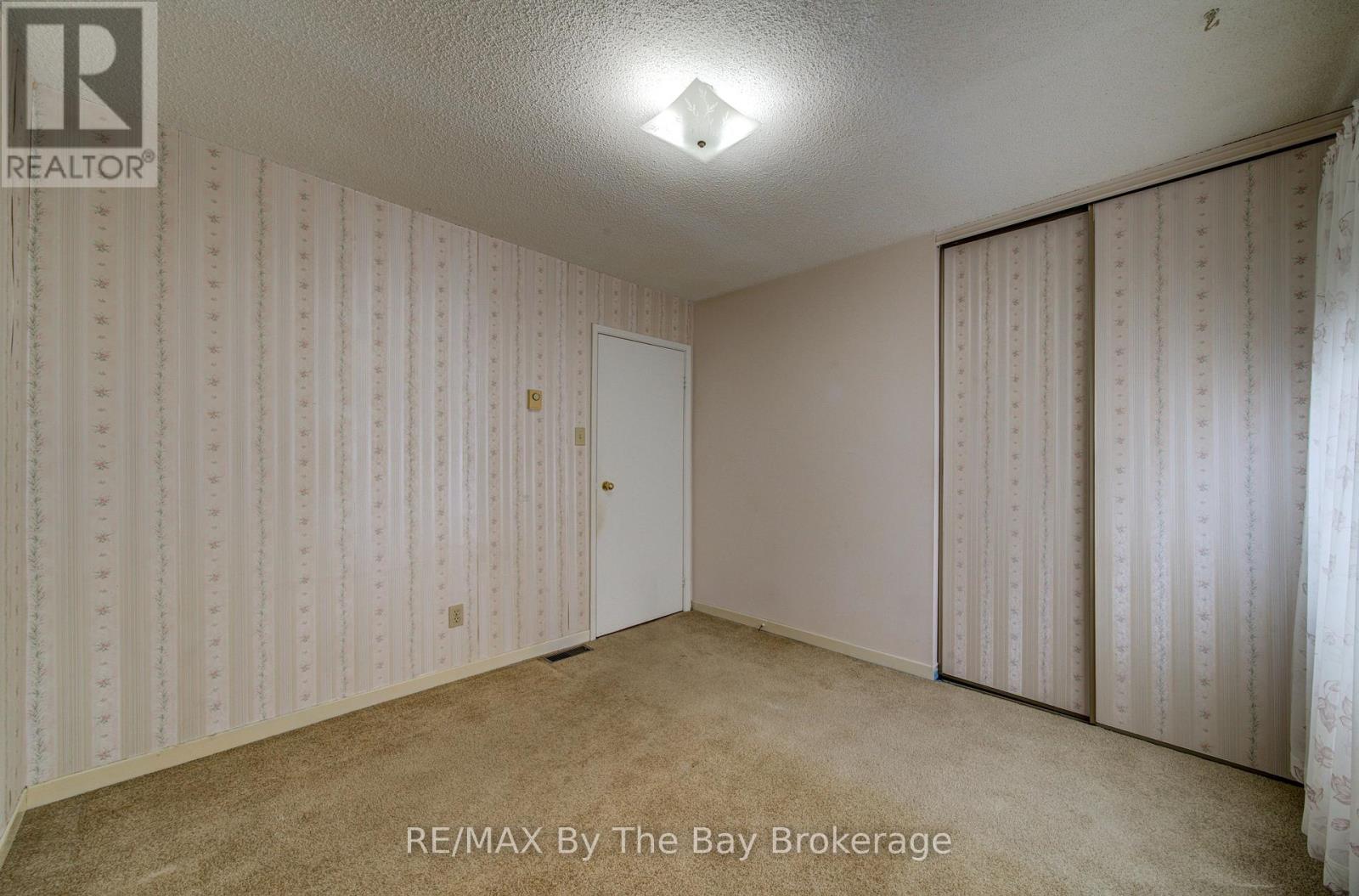 93 Frederick Drive, Wasaga Beach, Ontario  L9Z 1P1 - Photo 23 - S13713118