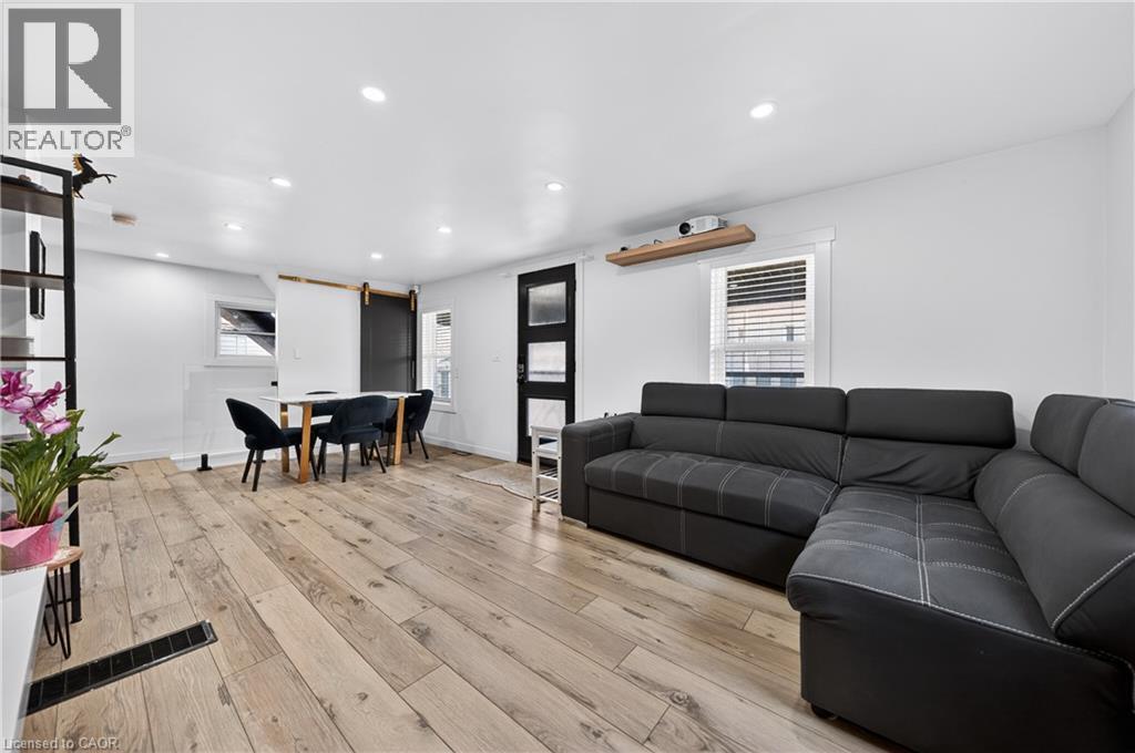 56 Decew Street, Port Colborne, Ontario  L3K 1C1 - Photo 6 - 40858298