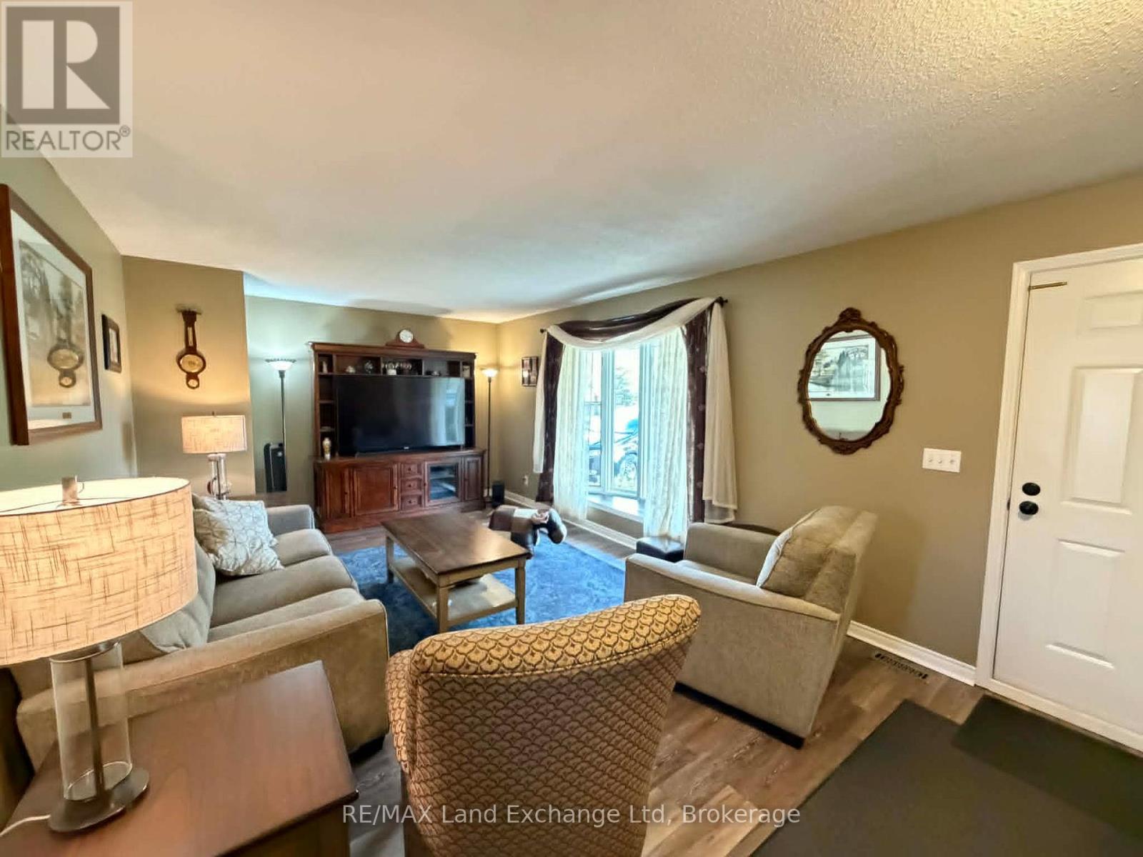 142 Charles Street, North Huron (Wingham), Ontario N0G 2W0 - Photo 5 - X13713008