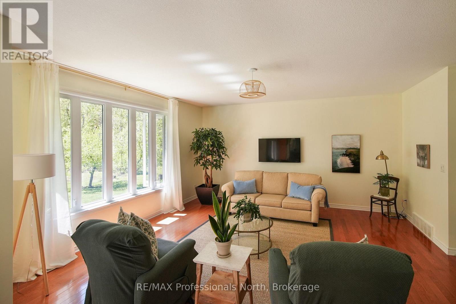 9883 Graham Road, West Elgin (Eagle), Ontario  N0L 2P0 - Photo 16 - X13713066