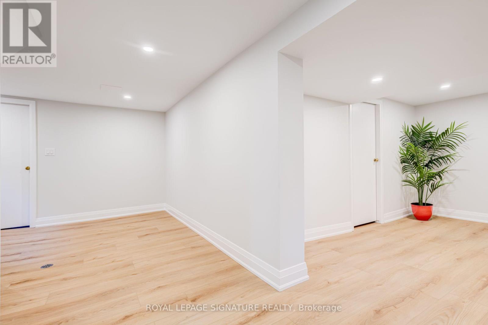 1316 Kipling Avenue, Toronto, Ontario  M9B 3N8 - Photo 25 - W13712998