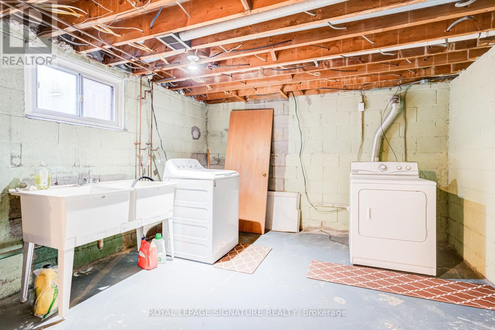 1316 Kipling Avenue, Toronto, Ontario  M9B 3N8 - Photo 34 - W13712998