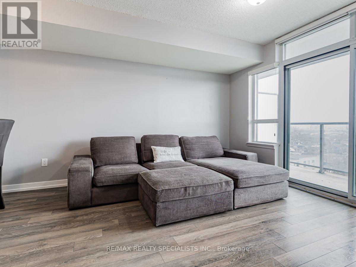1302 - 816 Lansdowne Avenue, Toronto, Ontario  M6H 4K6 - Photo 12 - W13713004