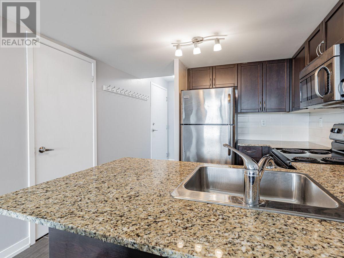 1302 - 816 Lansdowne Avenue, Toronto, Ontario  M6H 4K6 - Photo 7 - W13713004