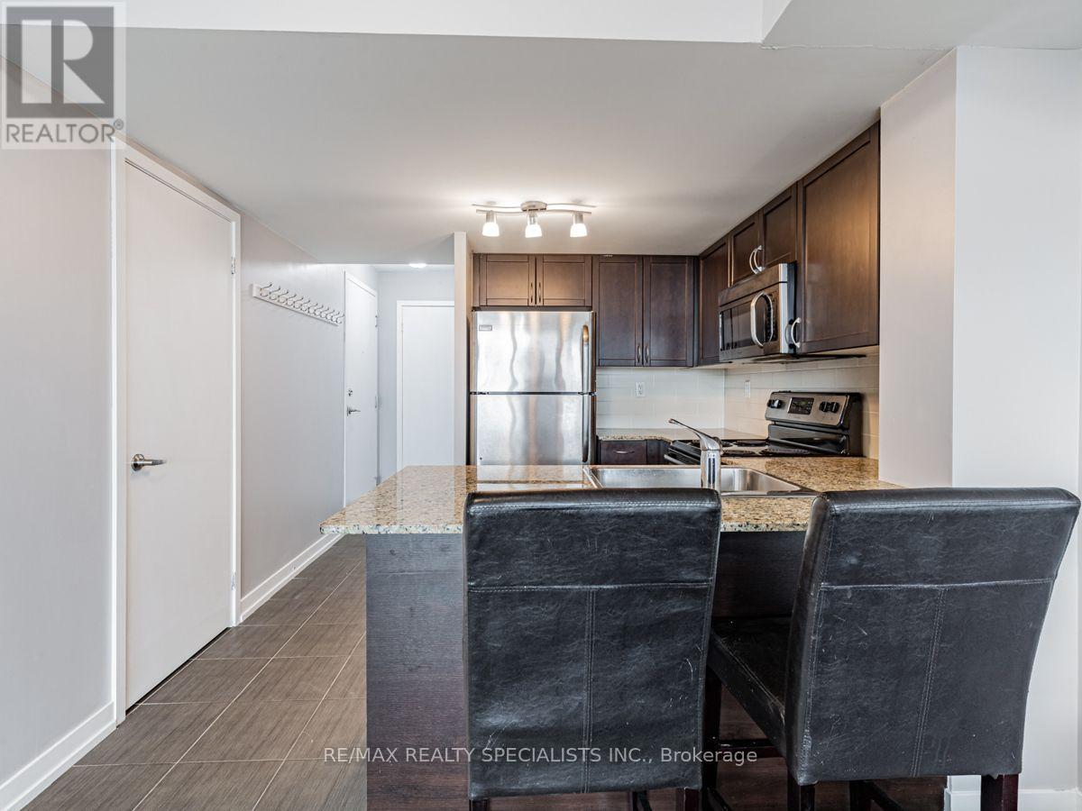 1302 - 816 Lansdowne Avenue, Toronto, Ontario  M6H 4K6 - Photo 8 - W13713004
