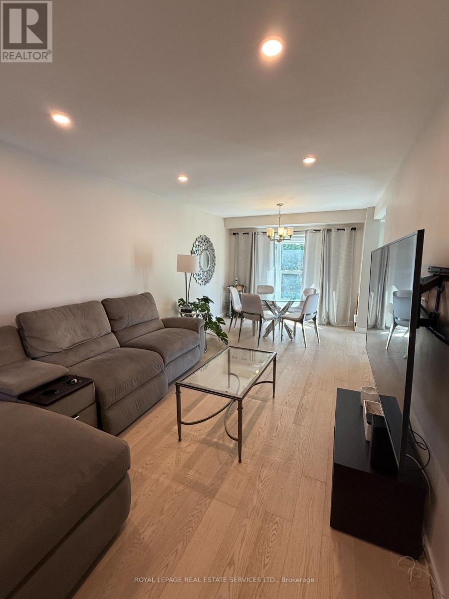 3122 Sandcliffe Court, Burlington, Ontario  L7M 3H1 - Photo 9 - W13713010