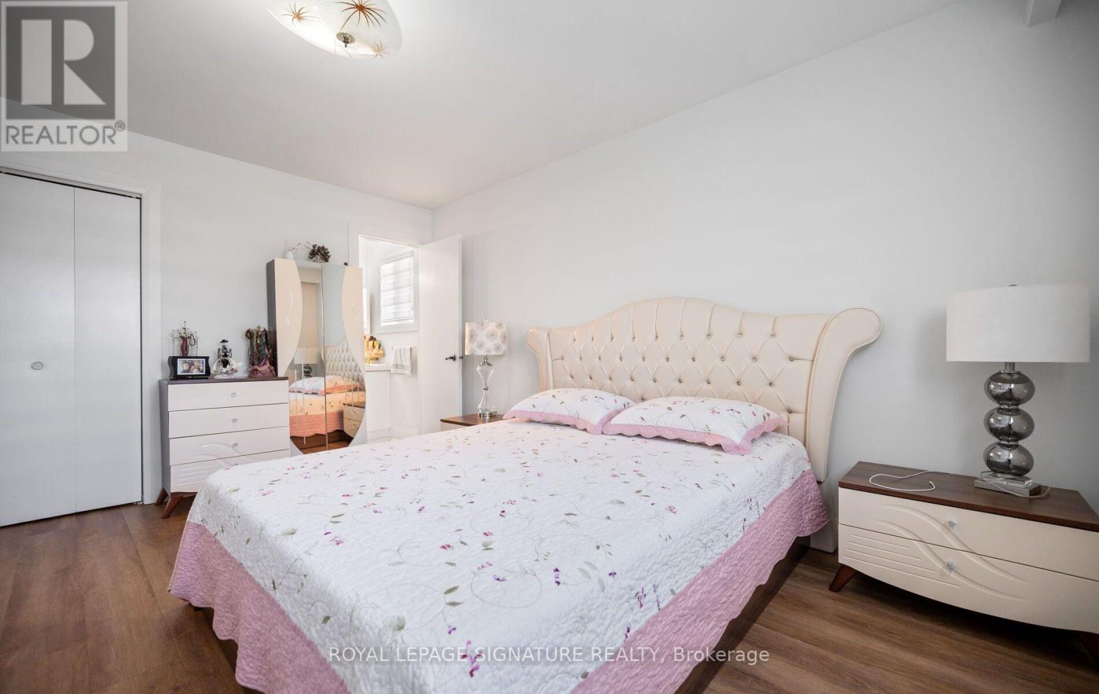 2221 Florian Road, Mississauga, Ontario  L5A 3Y9 - Photo 14 - W13713046