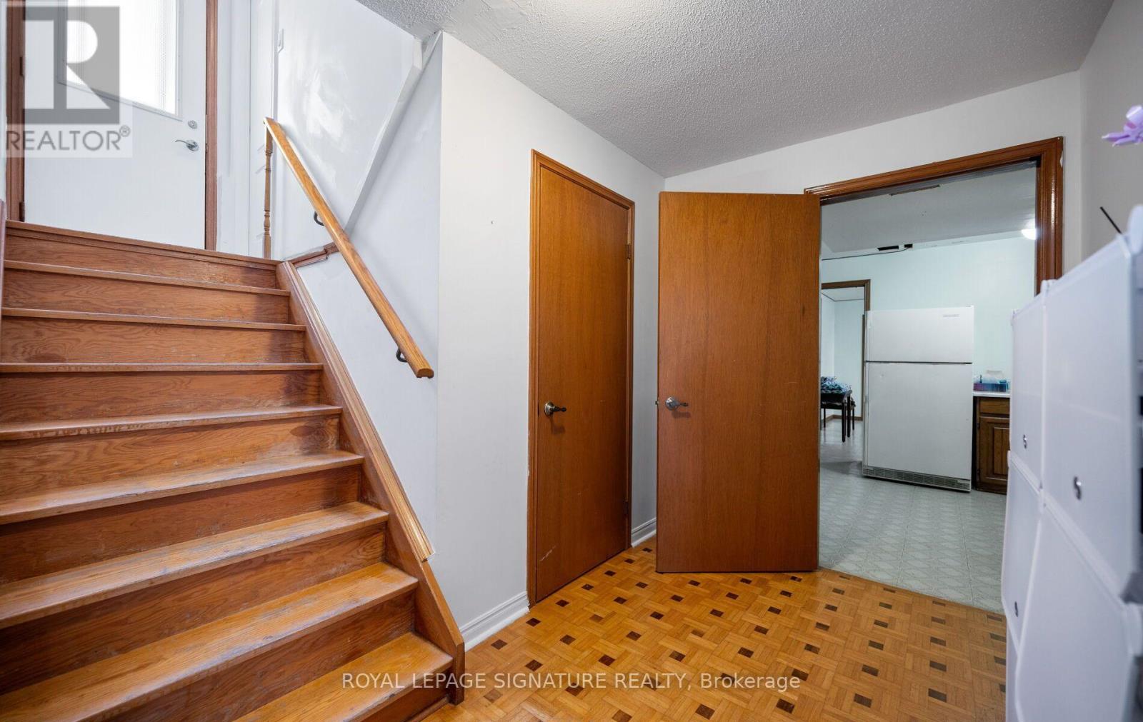 2221 Florian Road, Mississauga, Ontario  L5A 3Y9 - Photo 27 - W13713046