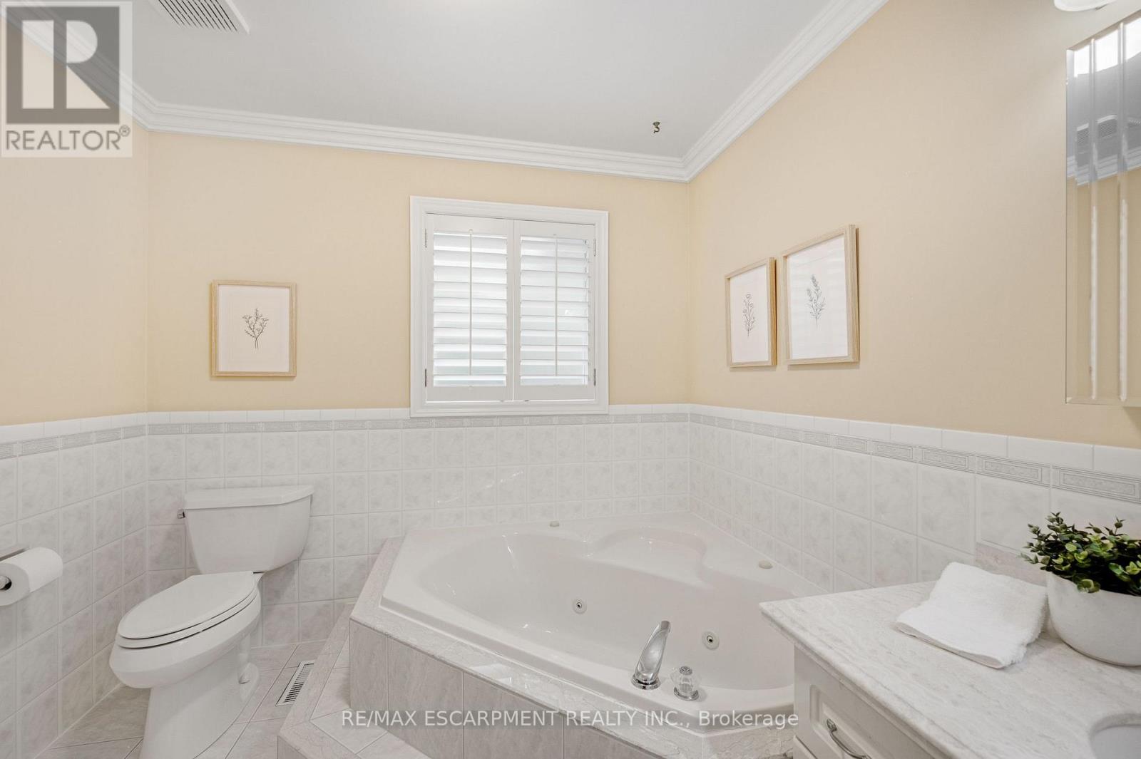 1150 Augustus Drive, Burlington, Ontario  L7S 2K6 - Photo 22 - W13713094