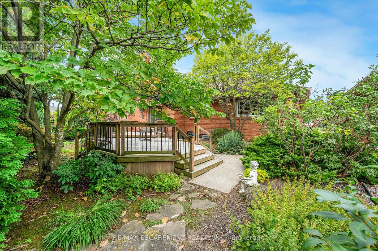 1150 Augustus Drive, Burlington, Ontario  L7S 2K6 - Photo 42 - W13713094