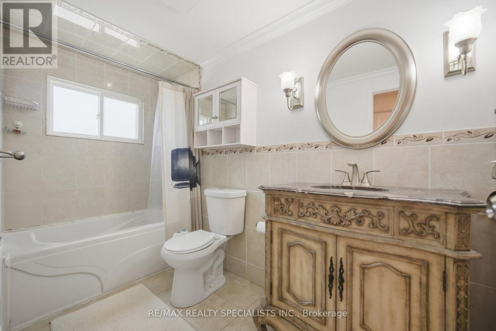 3637 Chiplow Road, Mississauga, Ontario  L4X 2R1 - Photo 18 - W13702022