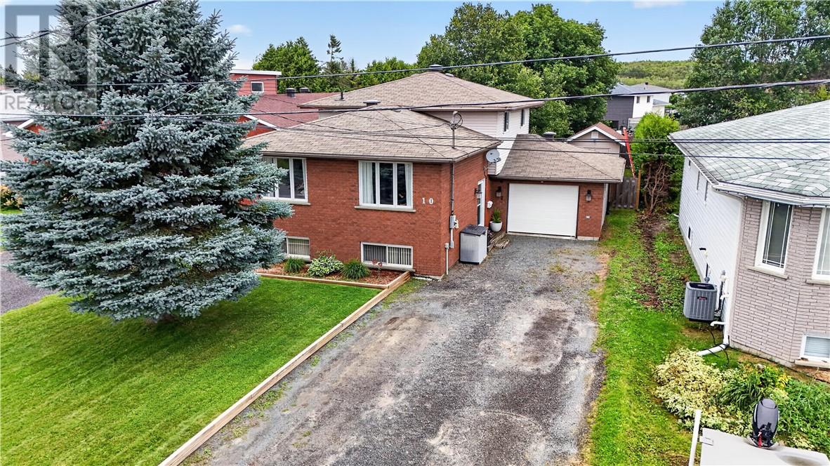 10 Firmin Court, Greater Sudbury, Ontario  P0M 1B0 - Photo 2 - 2130020