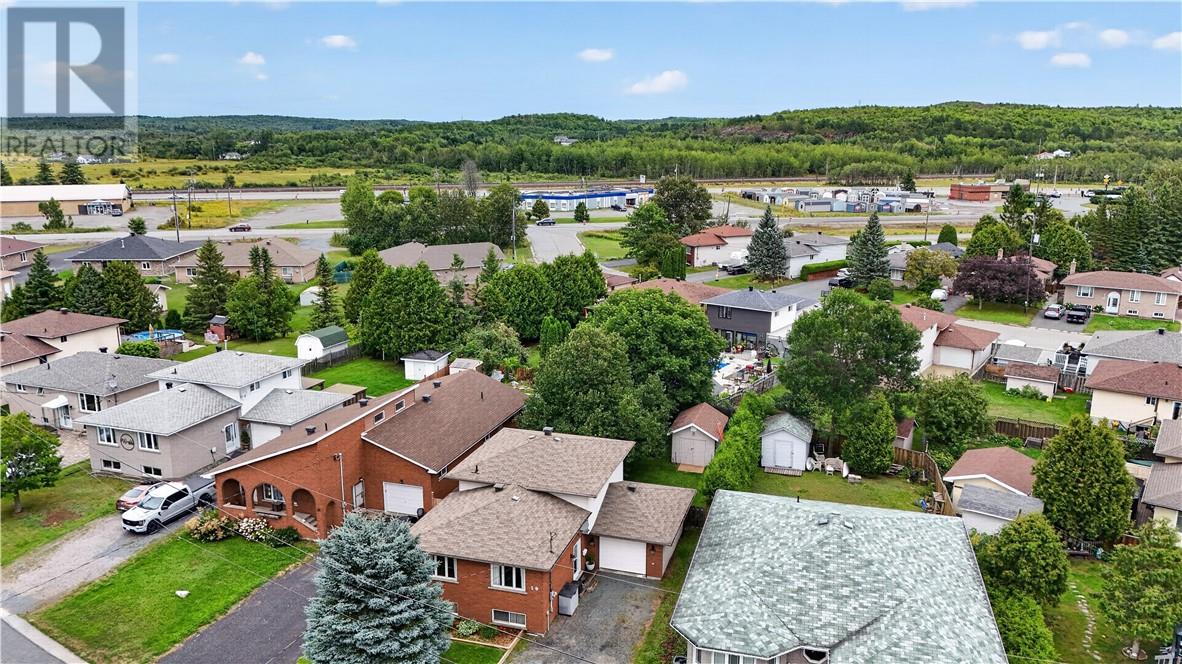 10 Firmin Court, Greater Sudbury, Ontario  P0M 1B0 - Photo 3 - 2130020