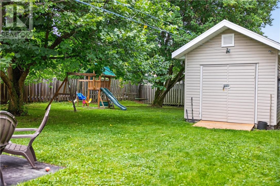 10 Firmin Court, Greater Sudbury, Ontario  P0M 1B0 - Photo 33 - 2130020