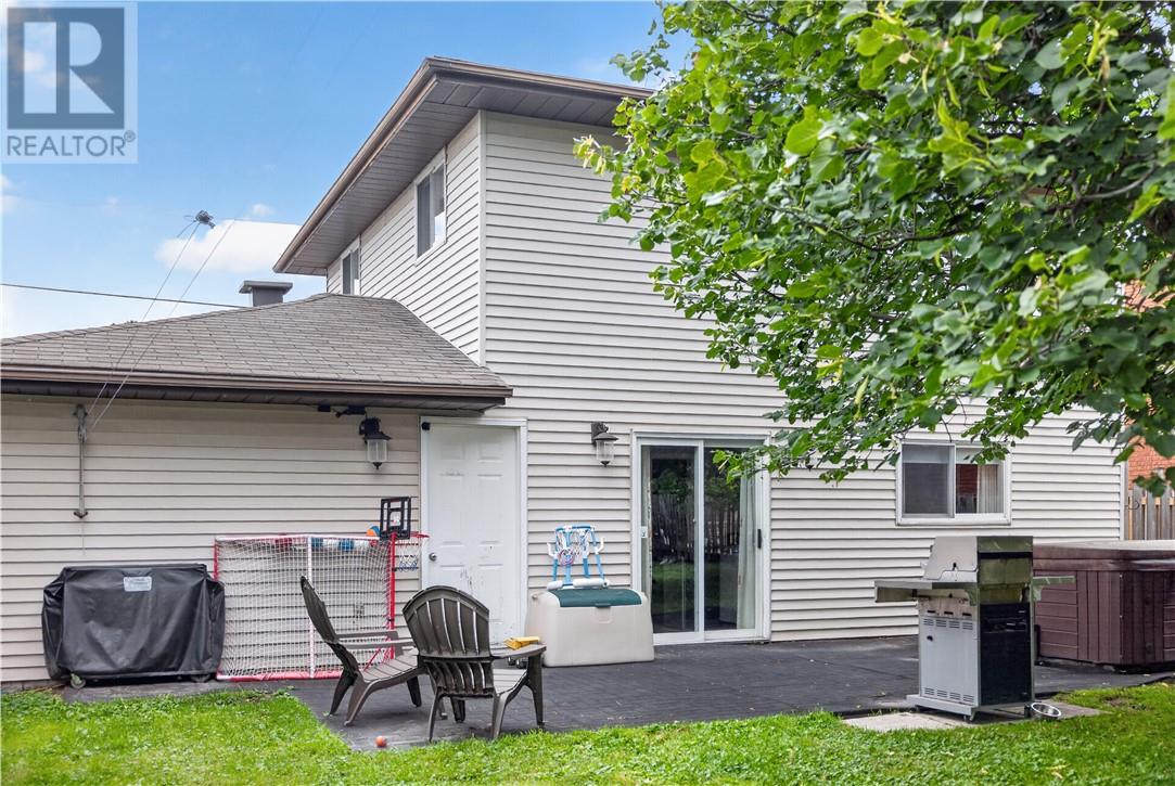 10 Firmin Court, Greater Sudbury, Ontario  P0M 1B0 - Photo 36 - 2130020
