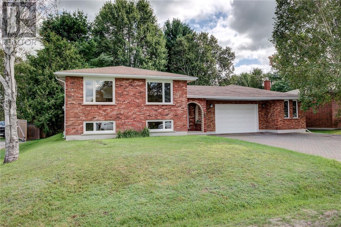 4078 Frost Avenue, Hanmer, Ontario  P3P 1E2 - Photo 2 - 2130015