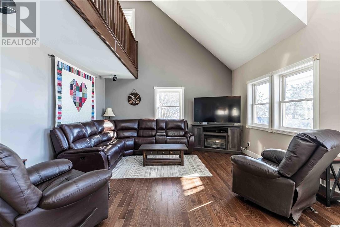 1168 West Bay, Capreol, Ontario  P0M 1H0 - Photo 4 - 2130005