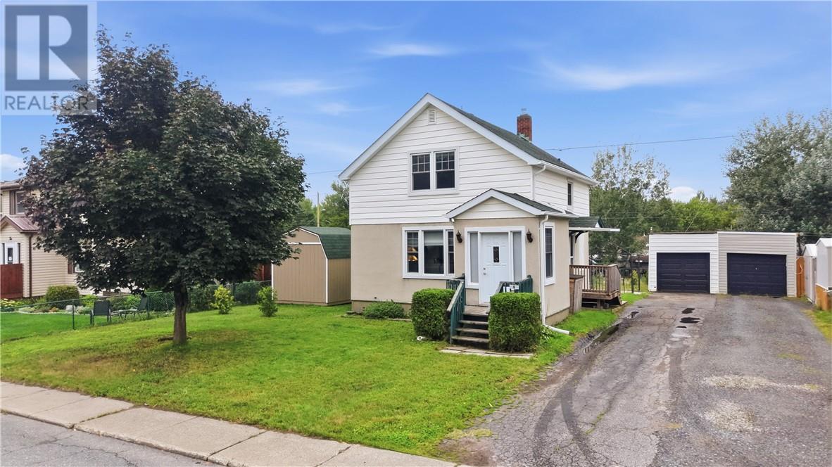 8 Mcnevin Street — photo 1
