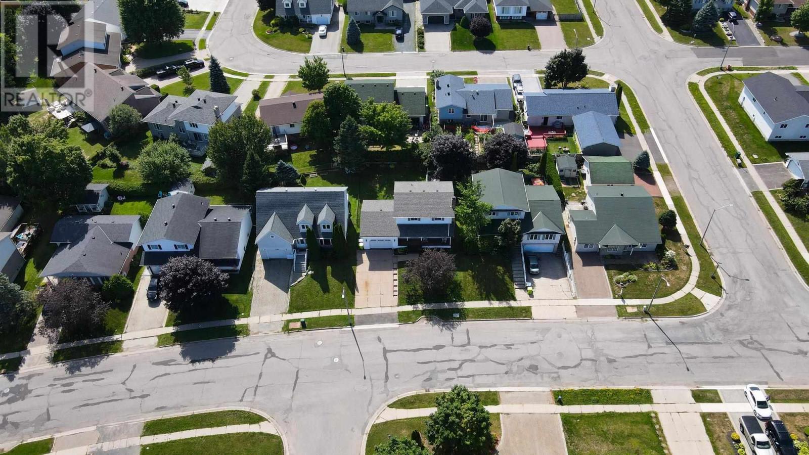 1007 Lake St, Sault Ste. Marie, Ontario  P6B 6C8 - Photo 4 - SM262315