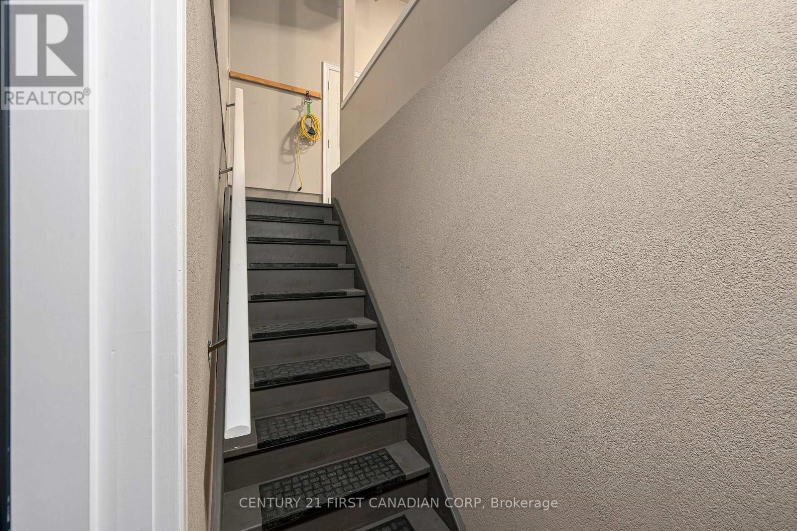 286 Dufferin Street, Central Elgin, Ontario  N0L 1B0 - Photo 38 - X13713158