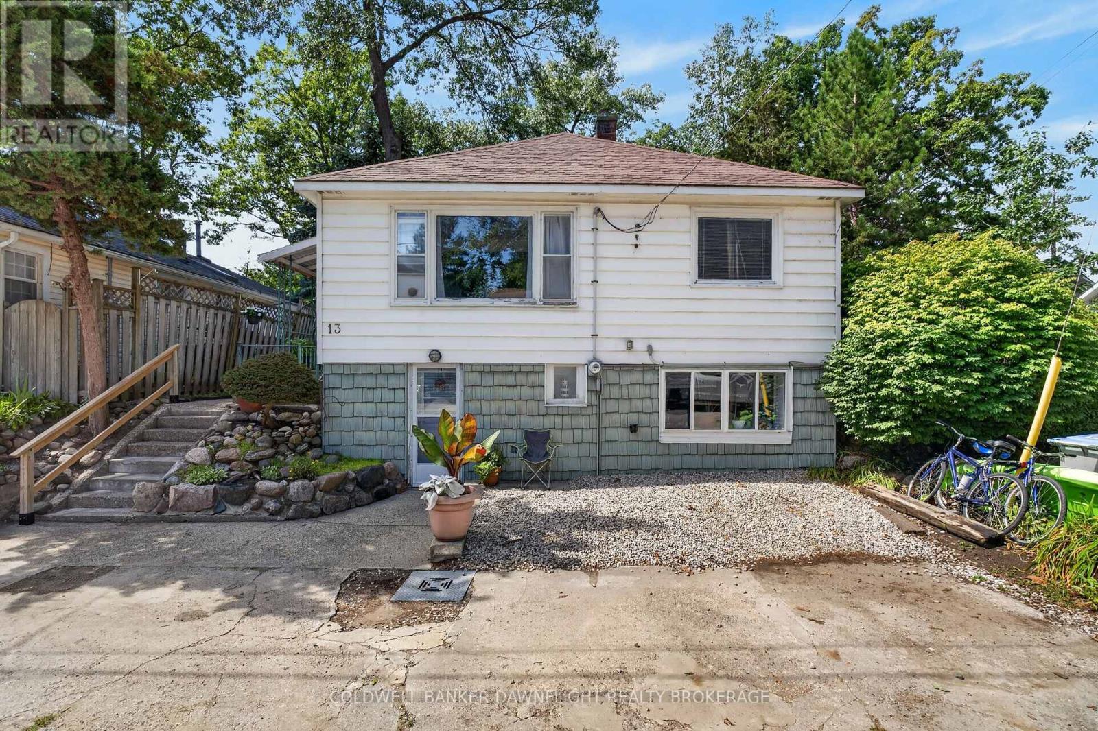 13 WARWICK AVENUE, Lambton Shores, Ontario