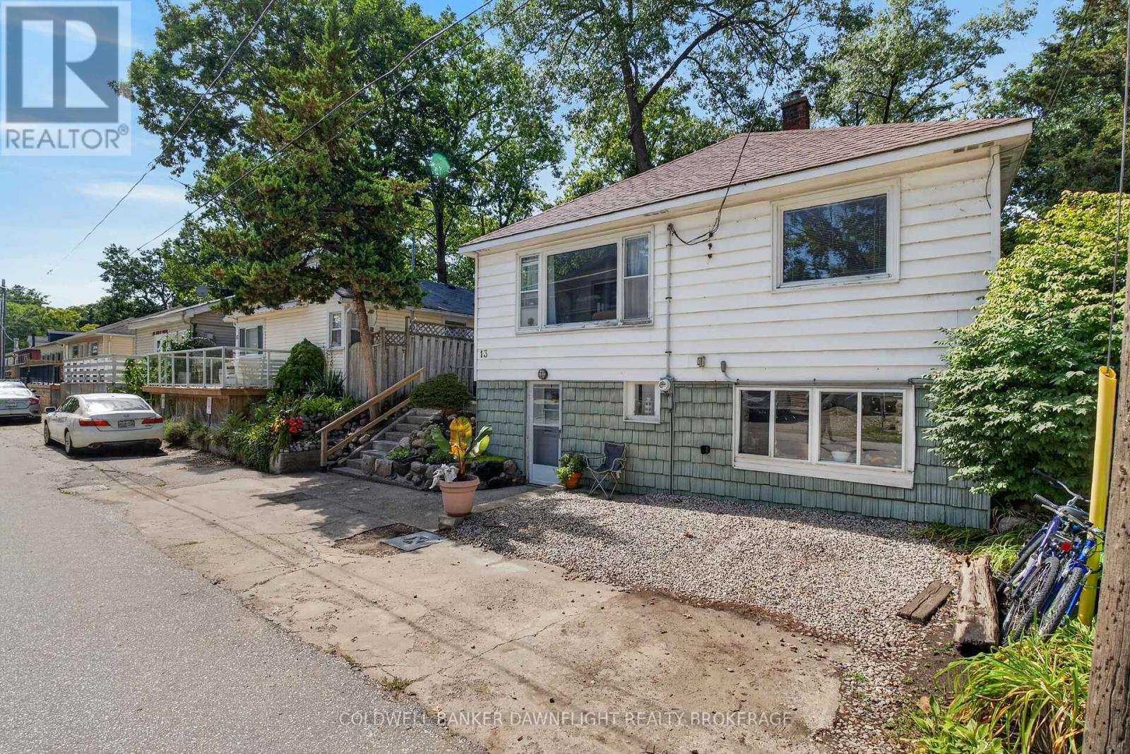 13 Warwick Avenue, Lambton Shores, Ontario  N0M 1T0 - Photo 3 - X13713426