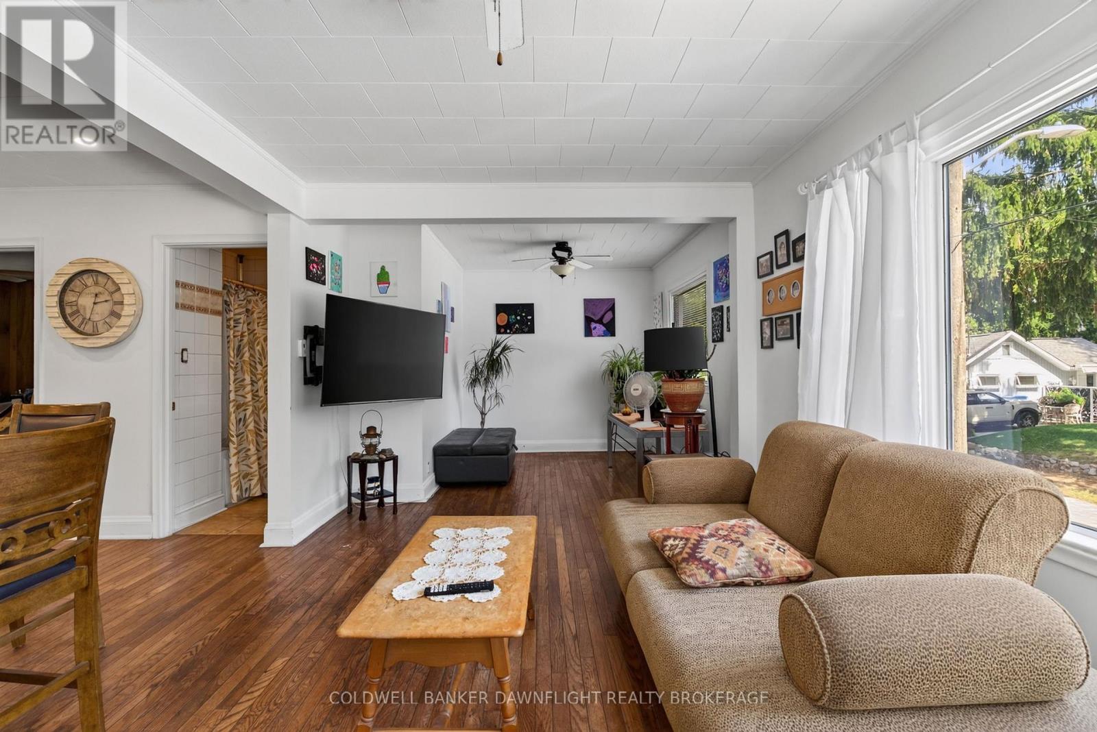 13 Warwick Avenue, Lambton Shores, Ontario  N0M 1T0 - Photo 5 - X13713426
