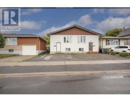 80 Peter ST, Thunder Bay, Ontario