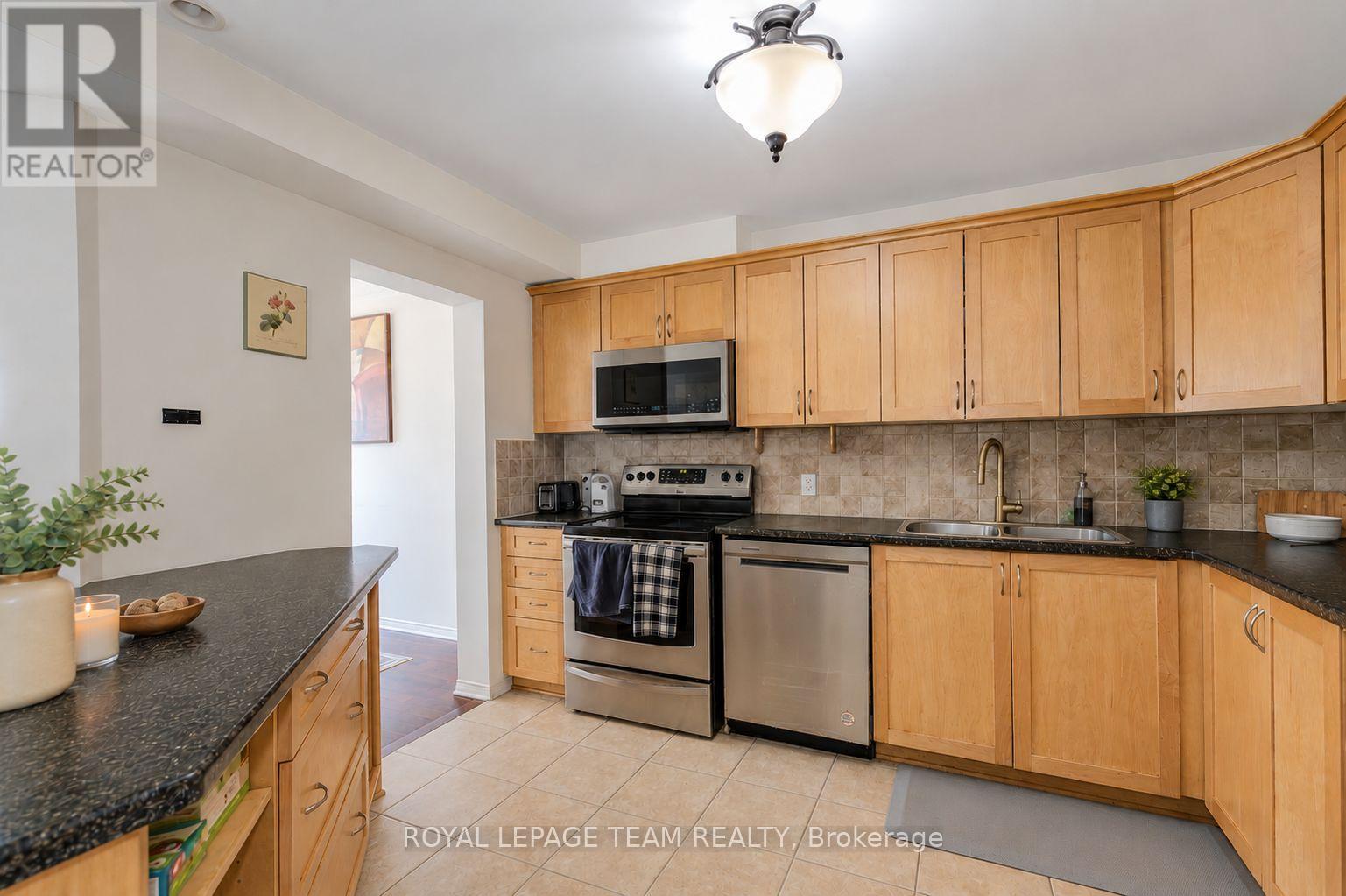 316 Bryarton Street, Ottawa, Ontario  K1C 7R5 - Photo 11 - X13713128