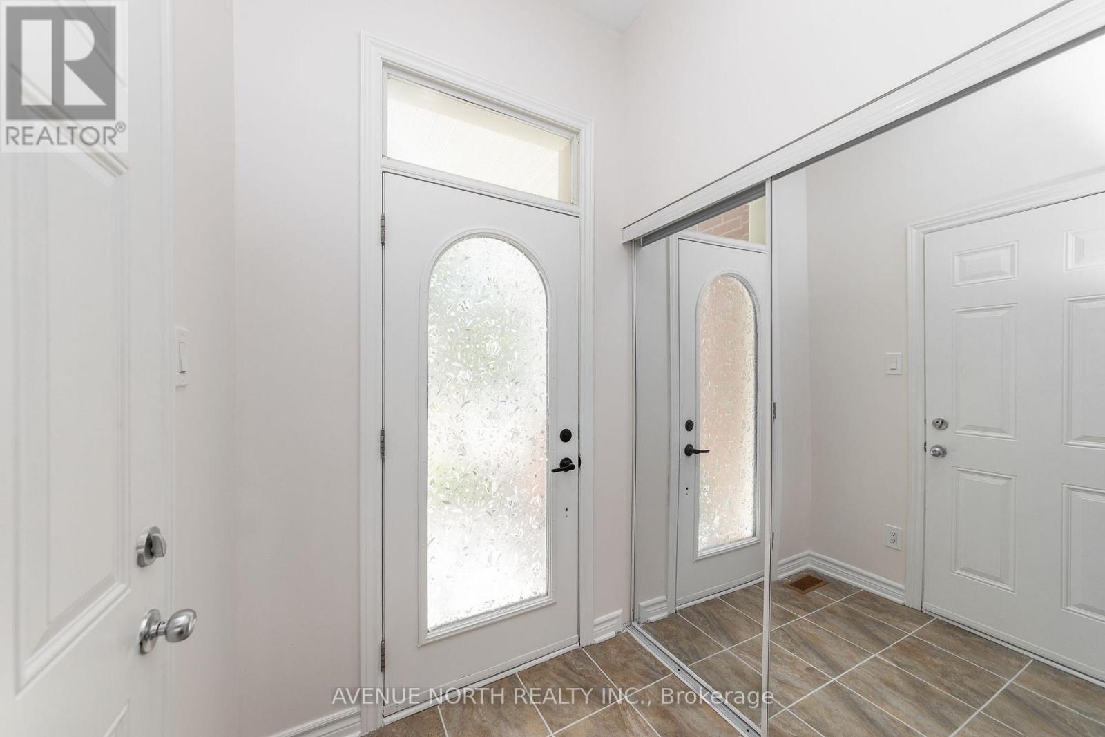 205 Hidden Meadow Avenue, Ottawa, Ontario  K1T 0C2 - Photo 3 - X13713174