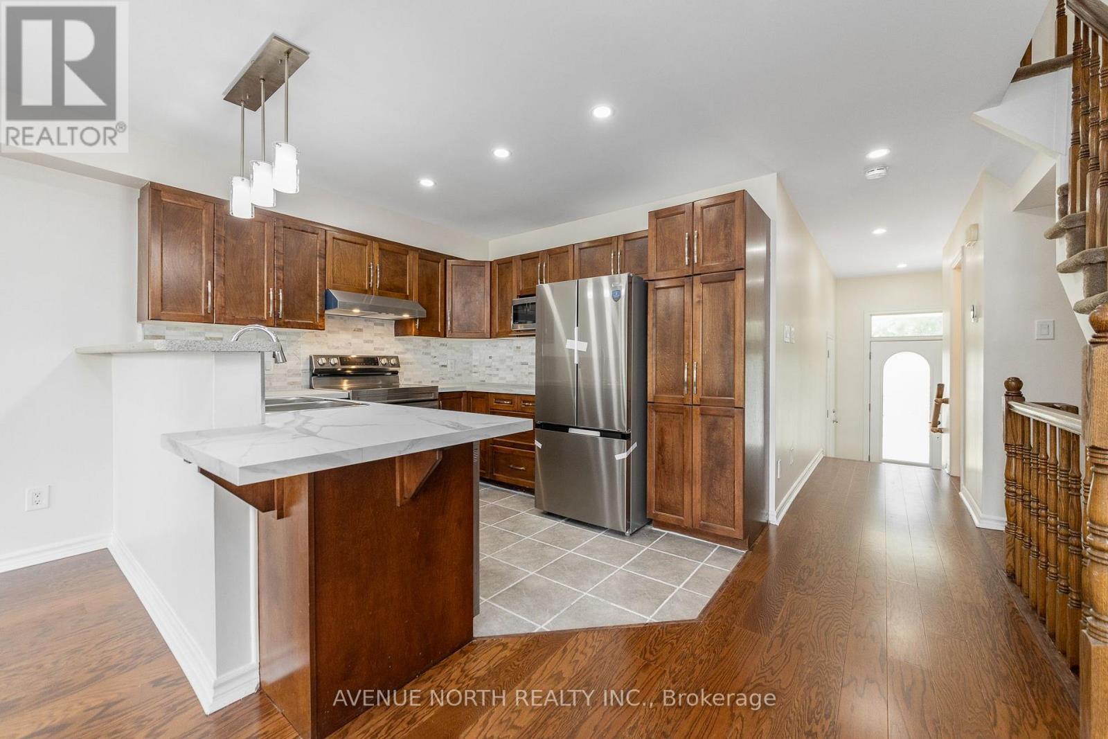 205 Hidden Meadow Avenue, Ottawa, Ontario  K1T 0C2 - Photo 7 - X13713174