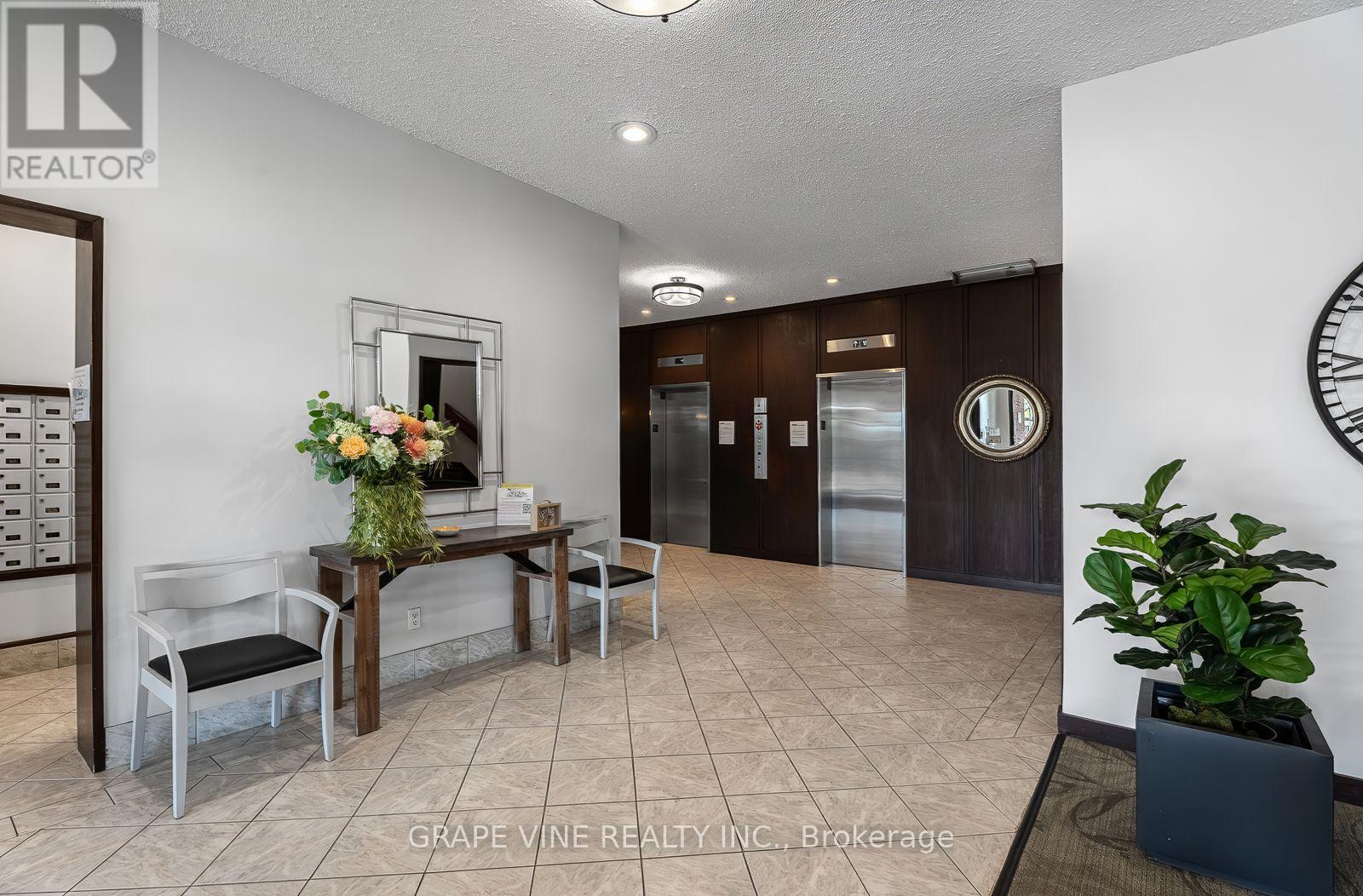 504 - 2951 Riverside Drive, Ottawa, Ontario  K1V 8W6 - Photo 4 - X13713384