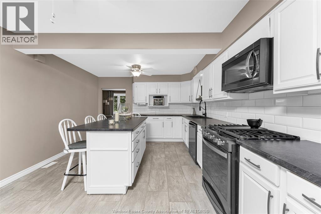 351 Superior Street, Lasalle, Ontario  N9J 1H7 - Photo 12 - 26020837