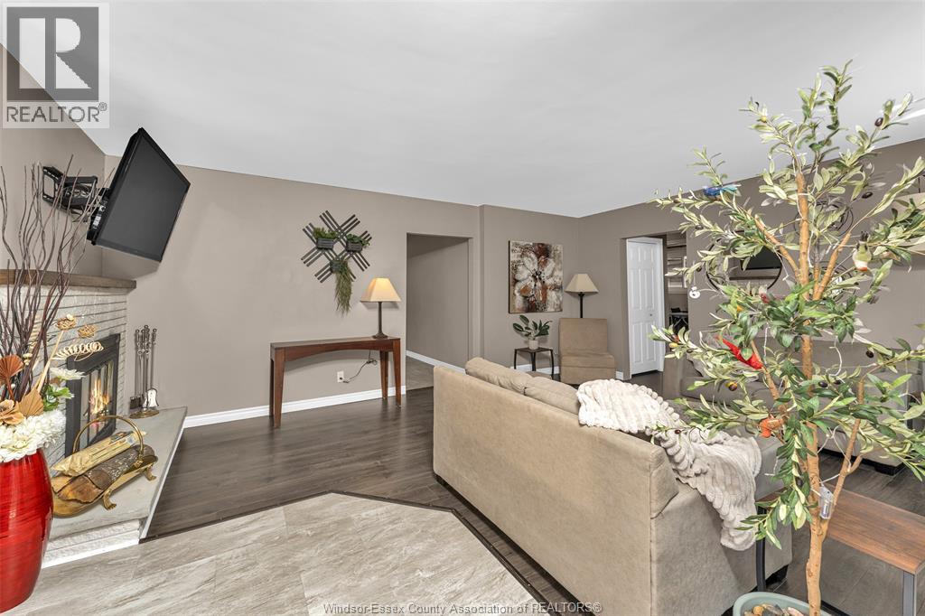 351 Superior Street, Lasalle, Ontario  N9J 1H7 - Photo 6 - 26020837