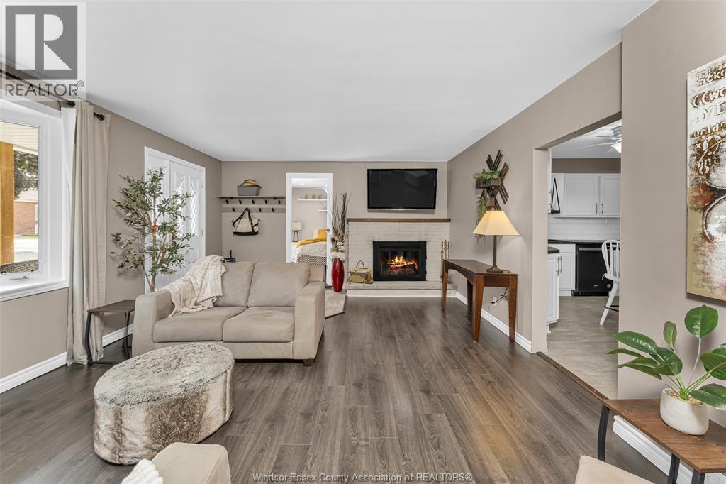 351 Superior Street, Lasalle, Ontario  N9J 1H7 - Photo 8 - 26020837