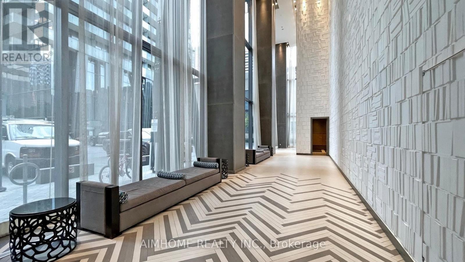 1401 - 65 St Mary Street, Toronto, Ontario  M5S 0A6 - Photo 2 - C13713170