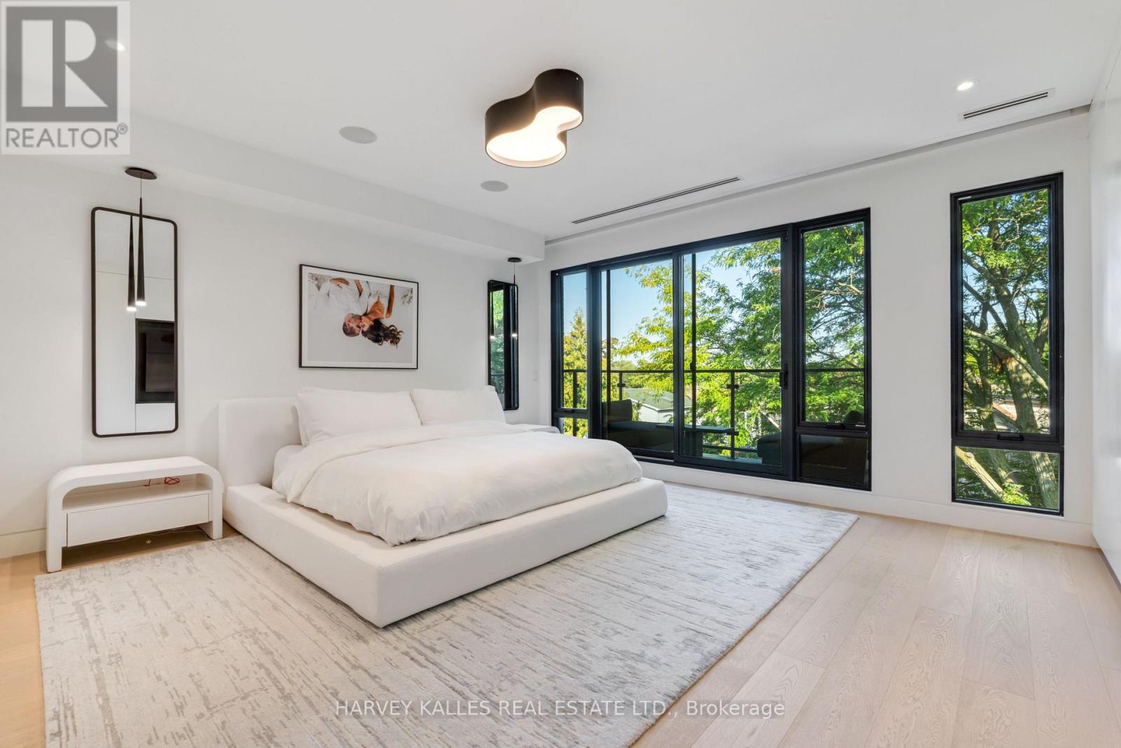 40 Thelma Avenue, Toronto, Ontario  M4V 1X9 - Photo 11 - C13713204