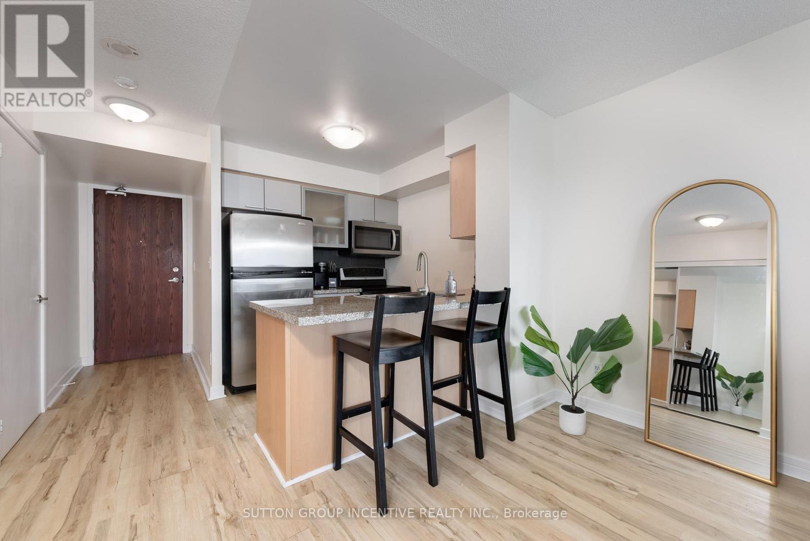 2409 - 18 Harrison Garden Boulevard, Toronto, Ontario  M2N 7J7 - Photo 4 - C13713252
