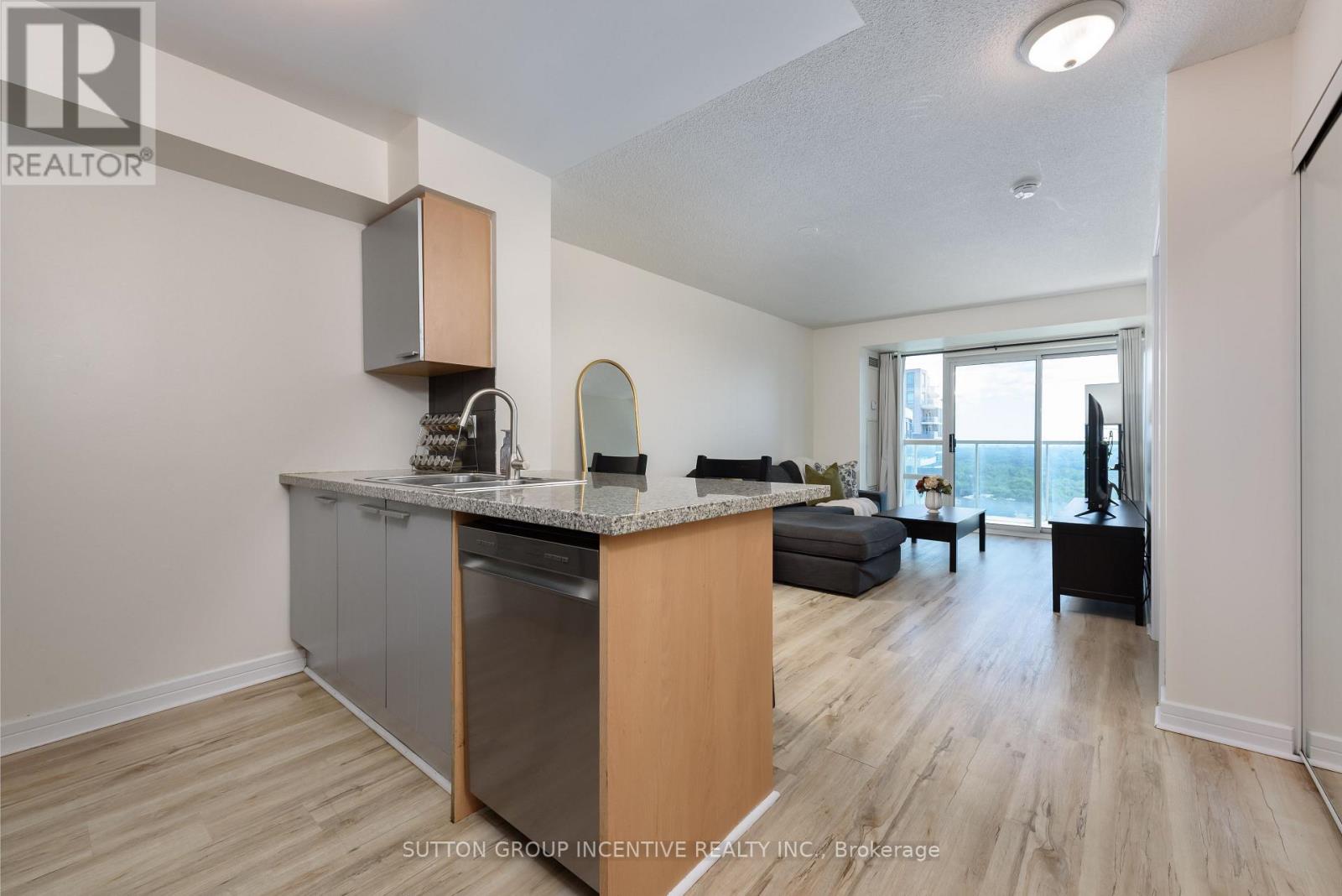 2409 - 18 Harrison Garden Boulevard, Toronto, Ontario  M2N 7J7 - Photo 5 - C13713252