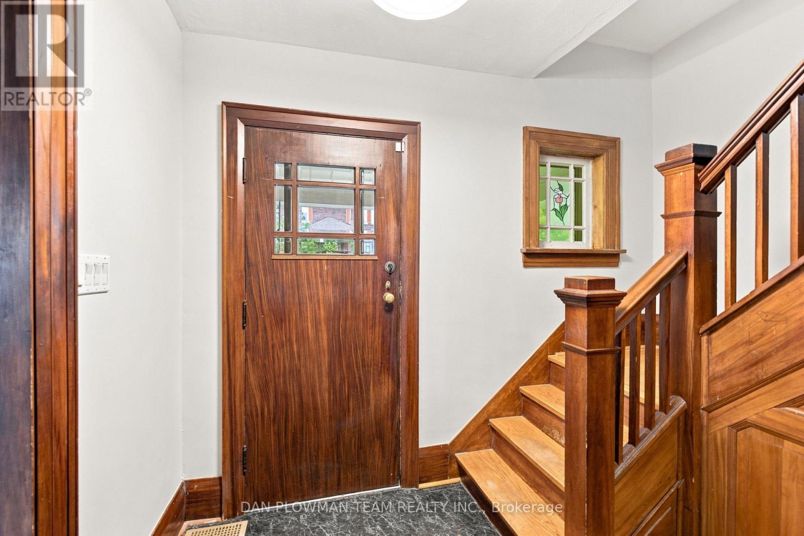 307 William Street E, Oshawa, Ontario  L1G 1K9 - Photo 3 - E13713300